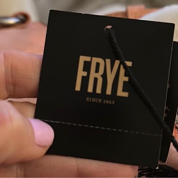 ‼️NWT!Mellisa Distressed Frye Bag in Apricot - Picture 11 of 14